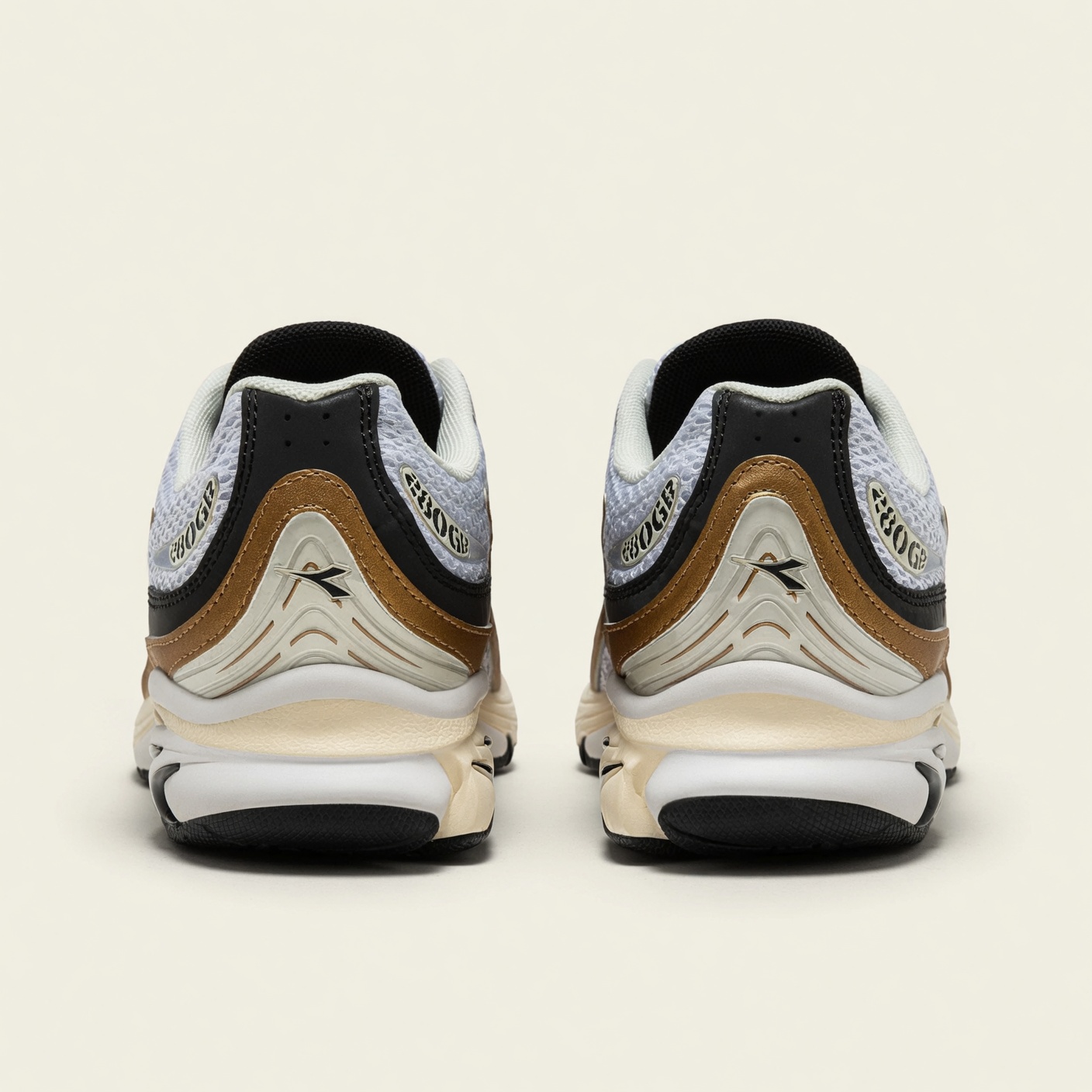 Diadora Mythos Propulsion 280 — Blanc / Noir / Or vue 3