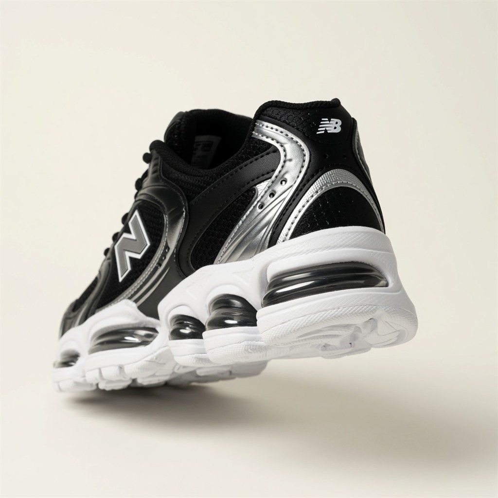 New Balance 9060 — Noir / Blanc vue 3